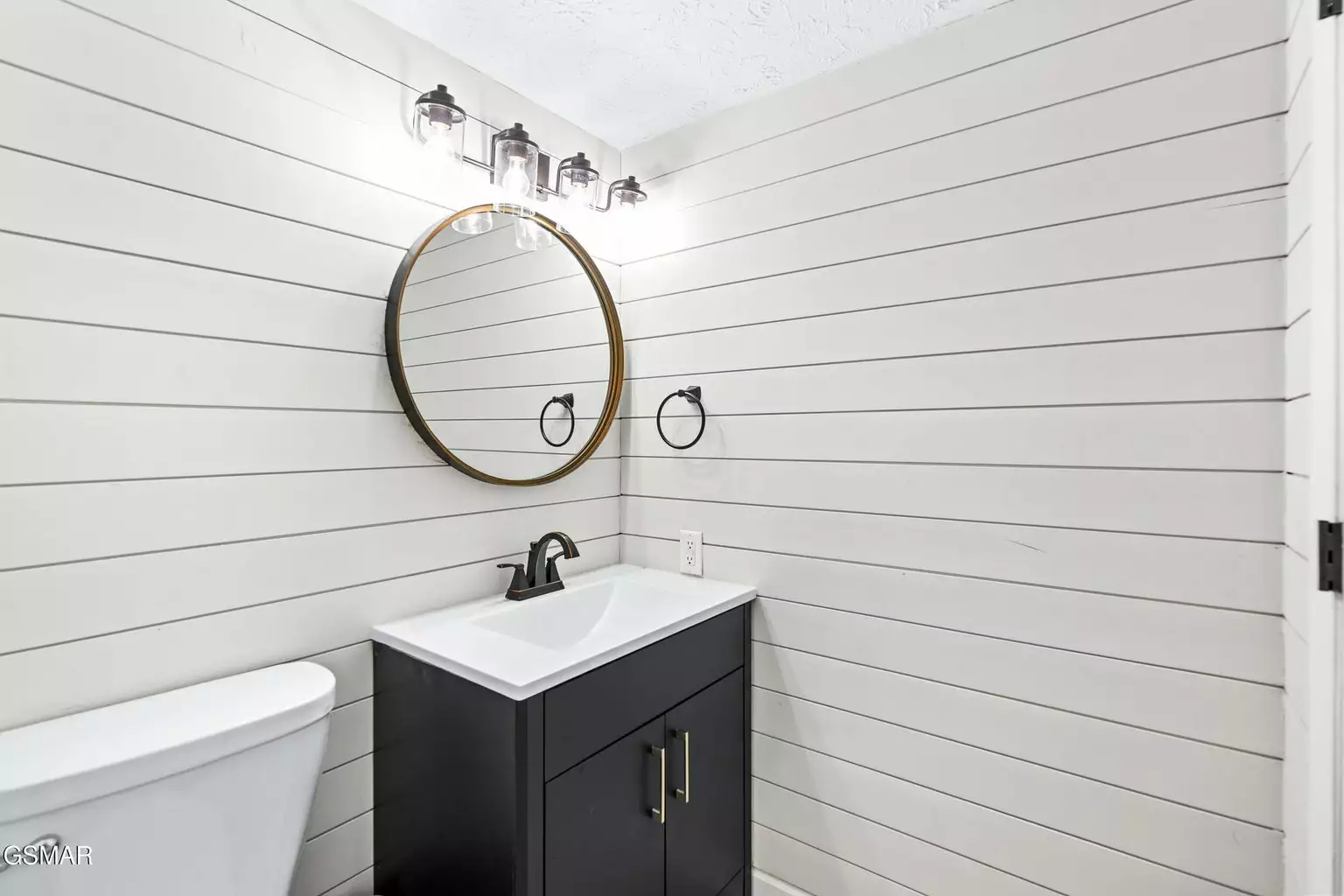 3710 Weber Road, E104