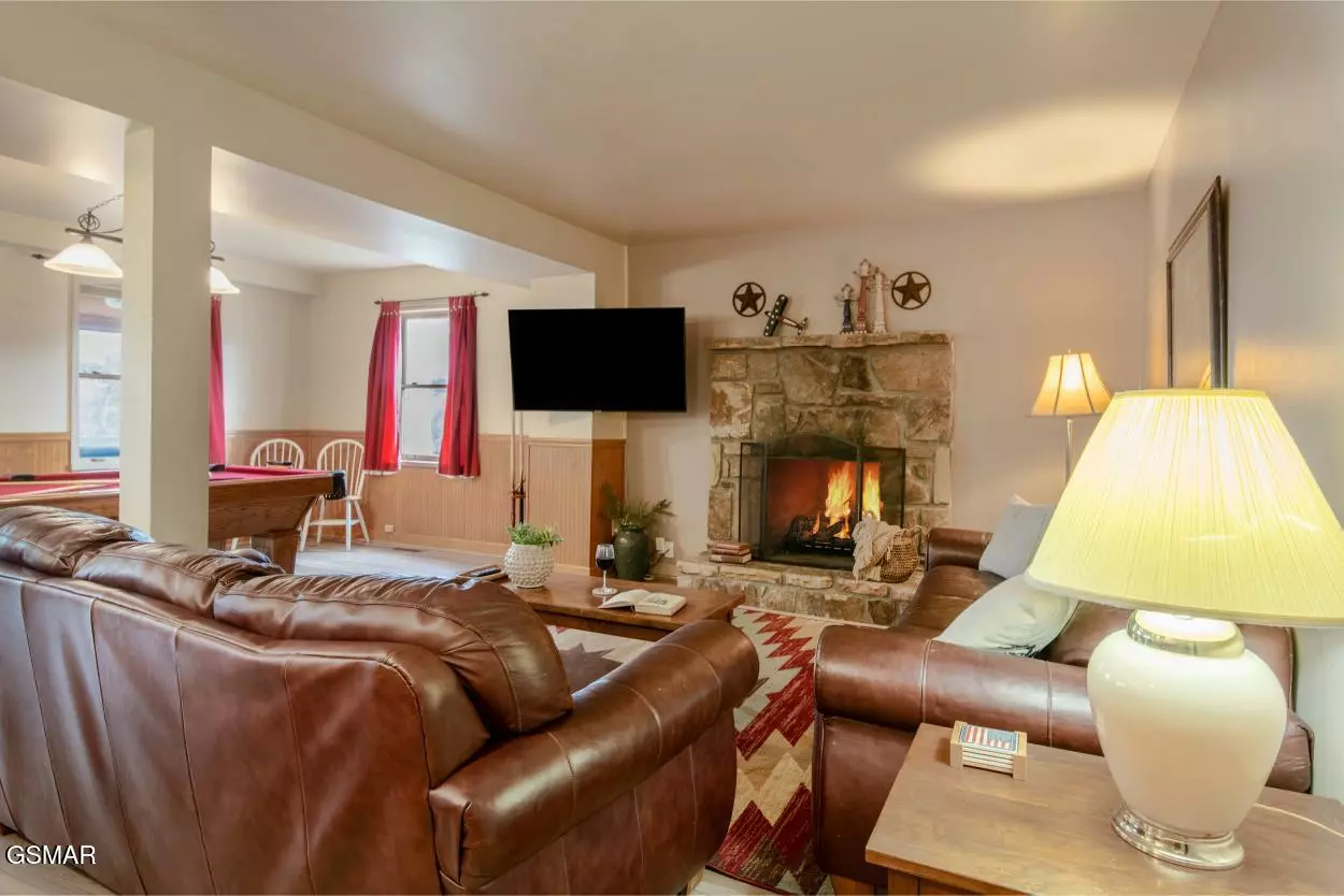 2616 Sunset Cir