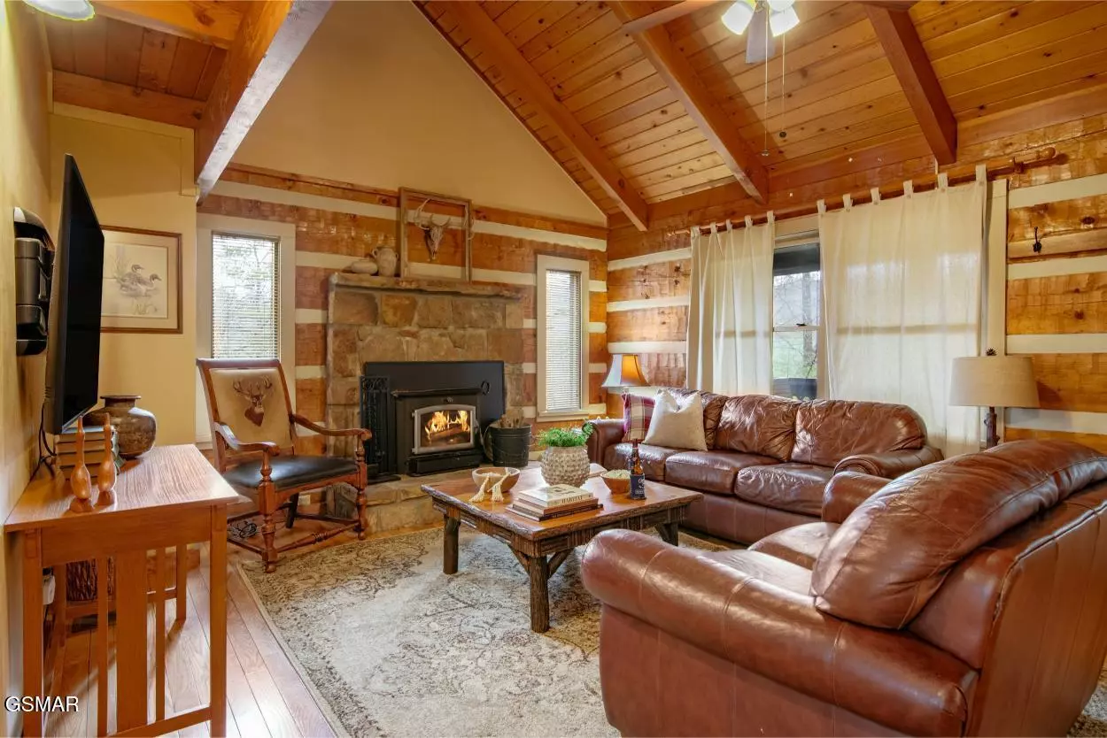 2616 Sunset Cir