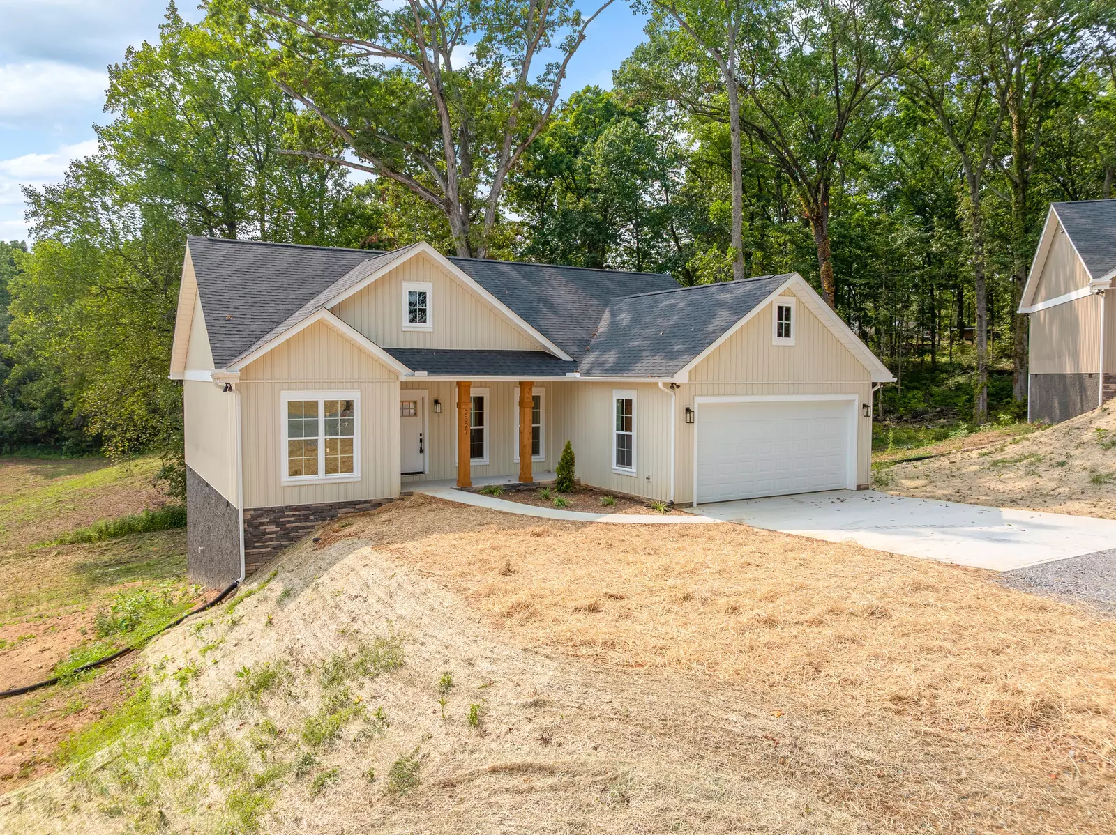 2327 Geraldine Way