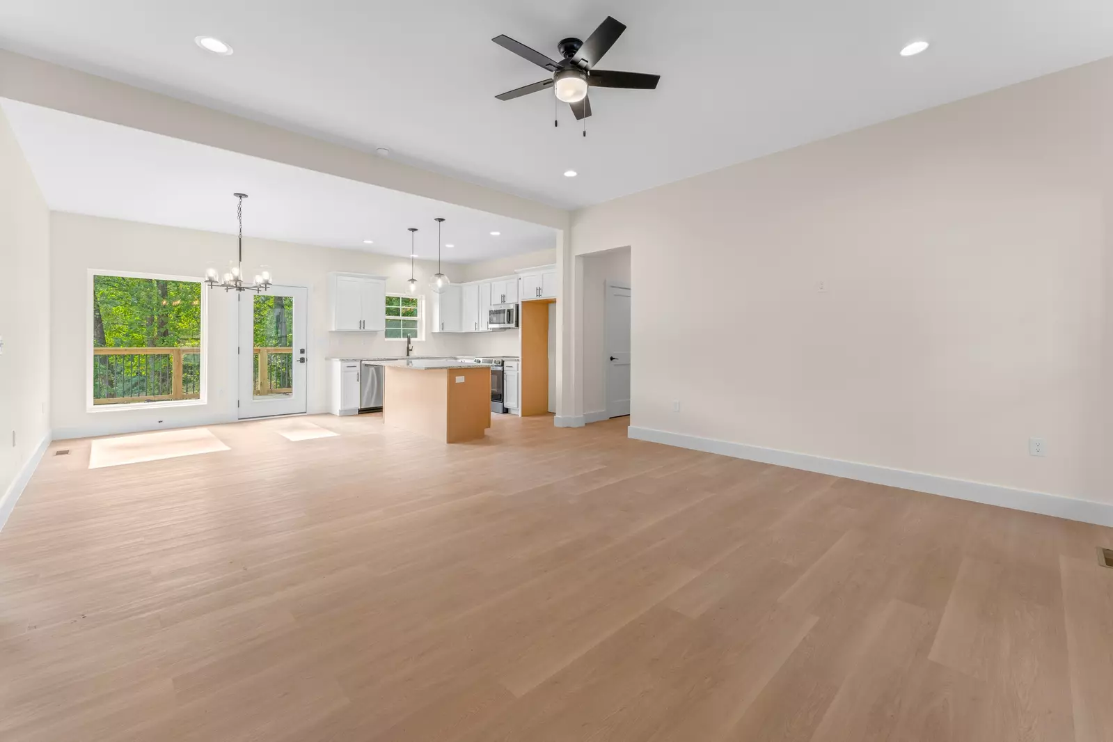 2327 Geraldine Way
