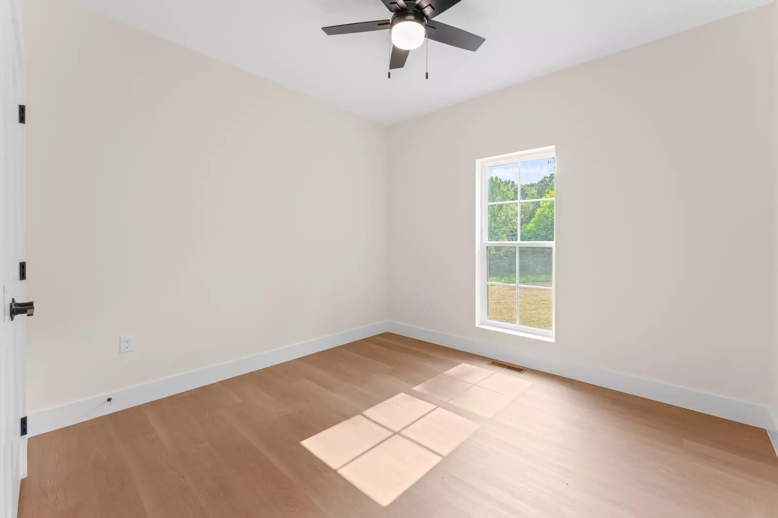 2327 Geraldine Way