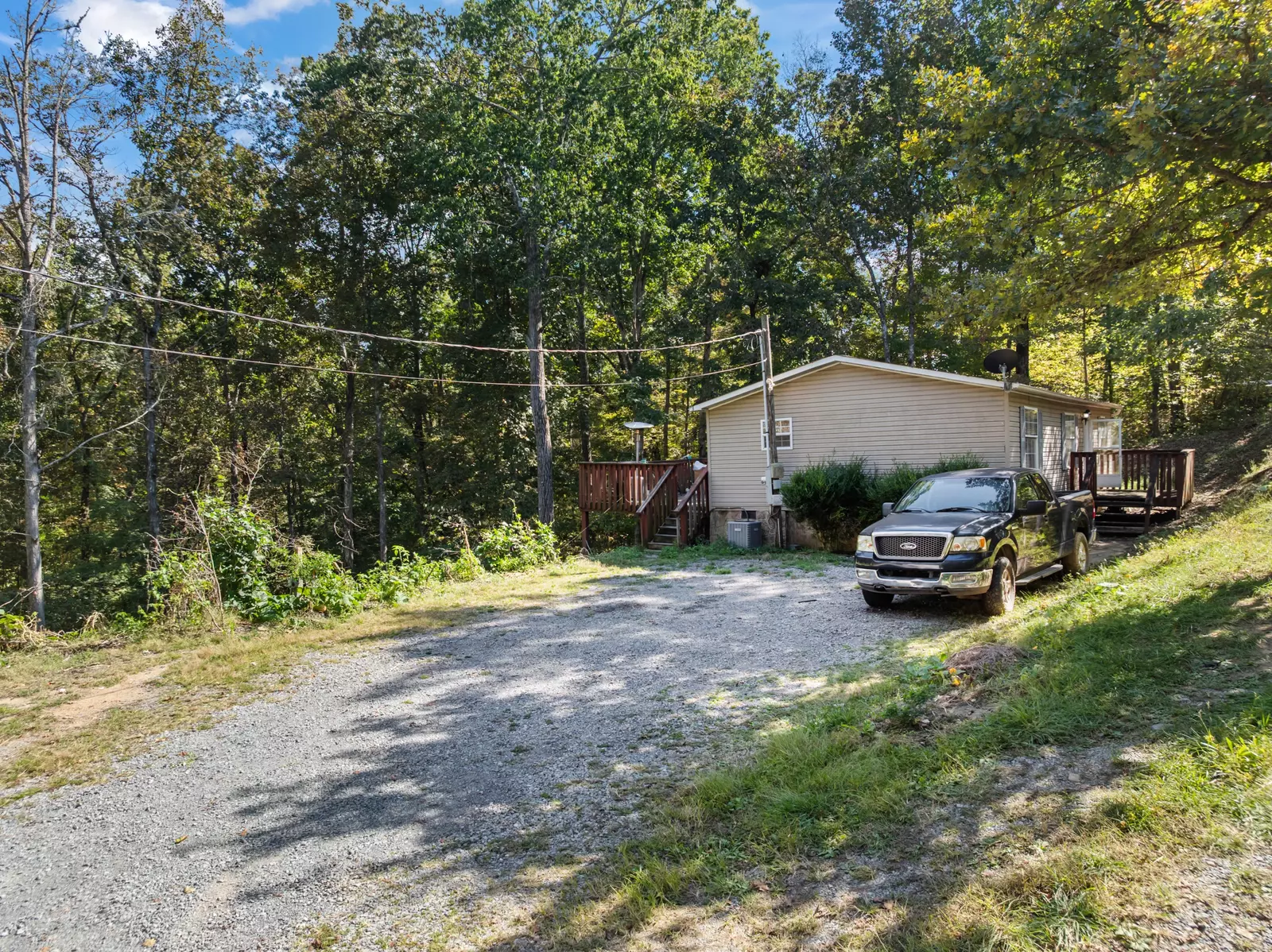 446 Red Bud Ln