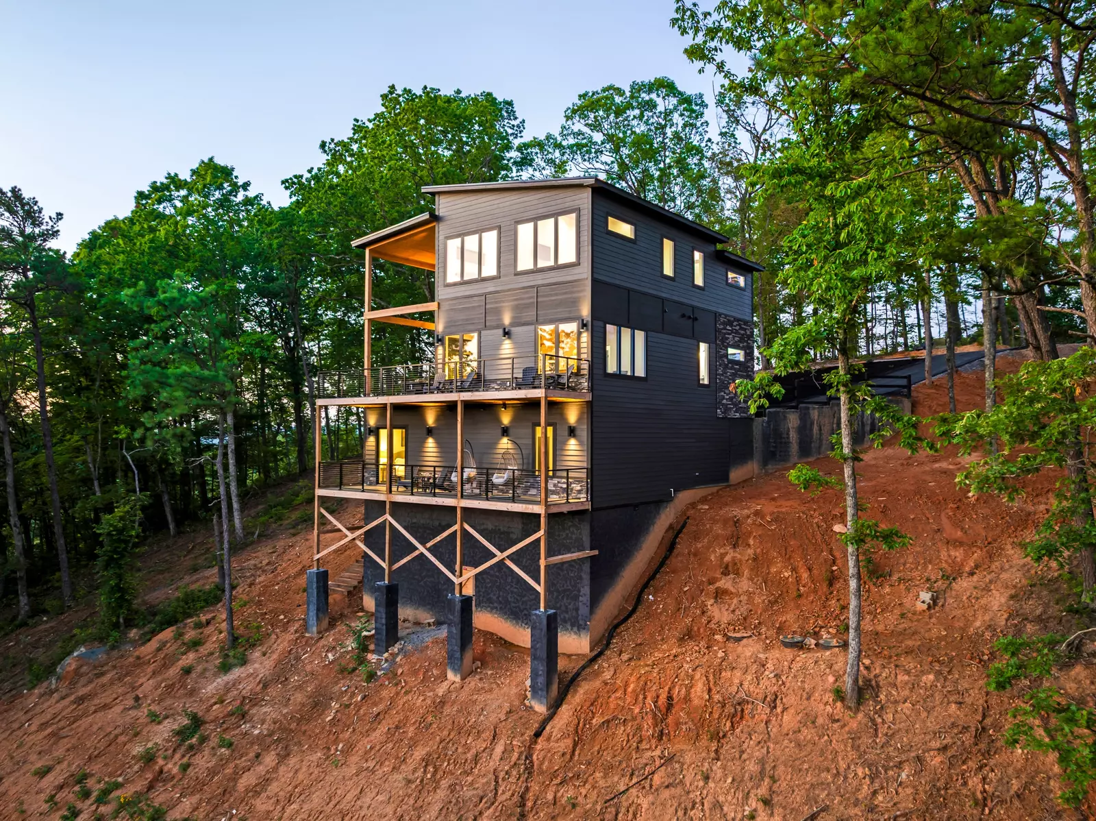 3819 Heavens View Lane