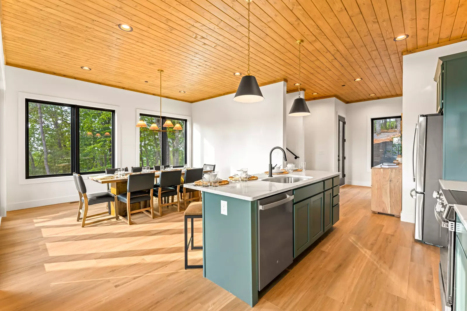 3819 Heavens View Lane