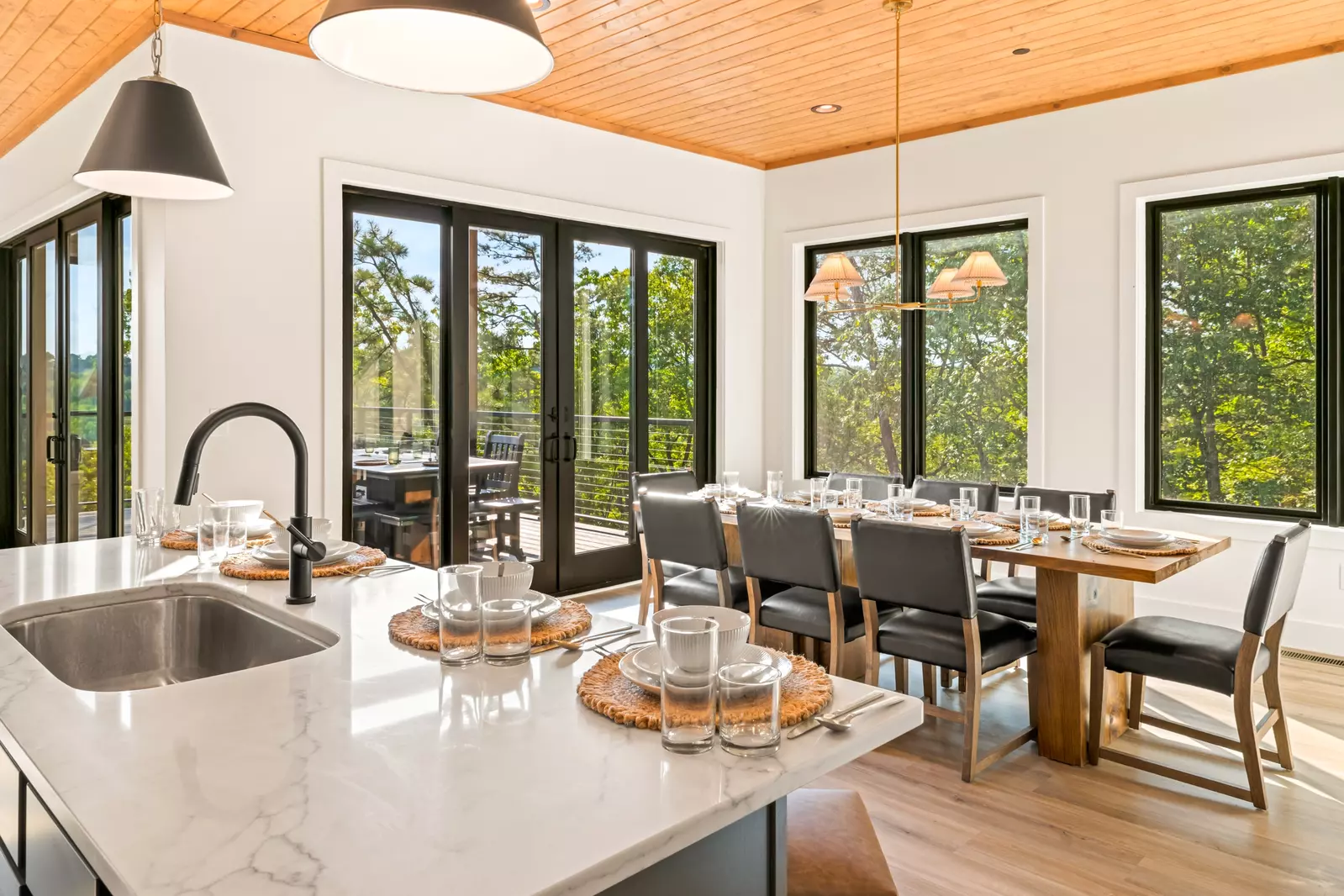 3819 Heavens View Lane