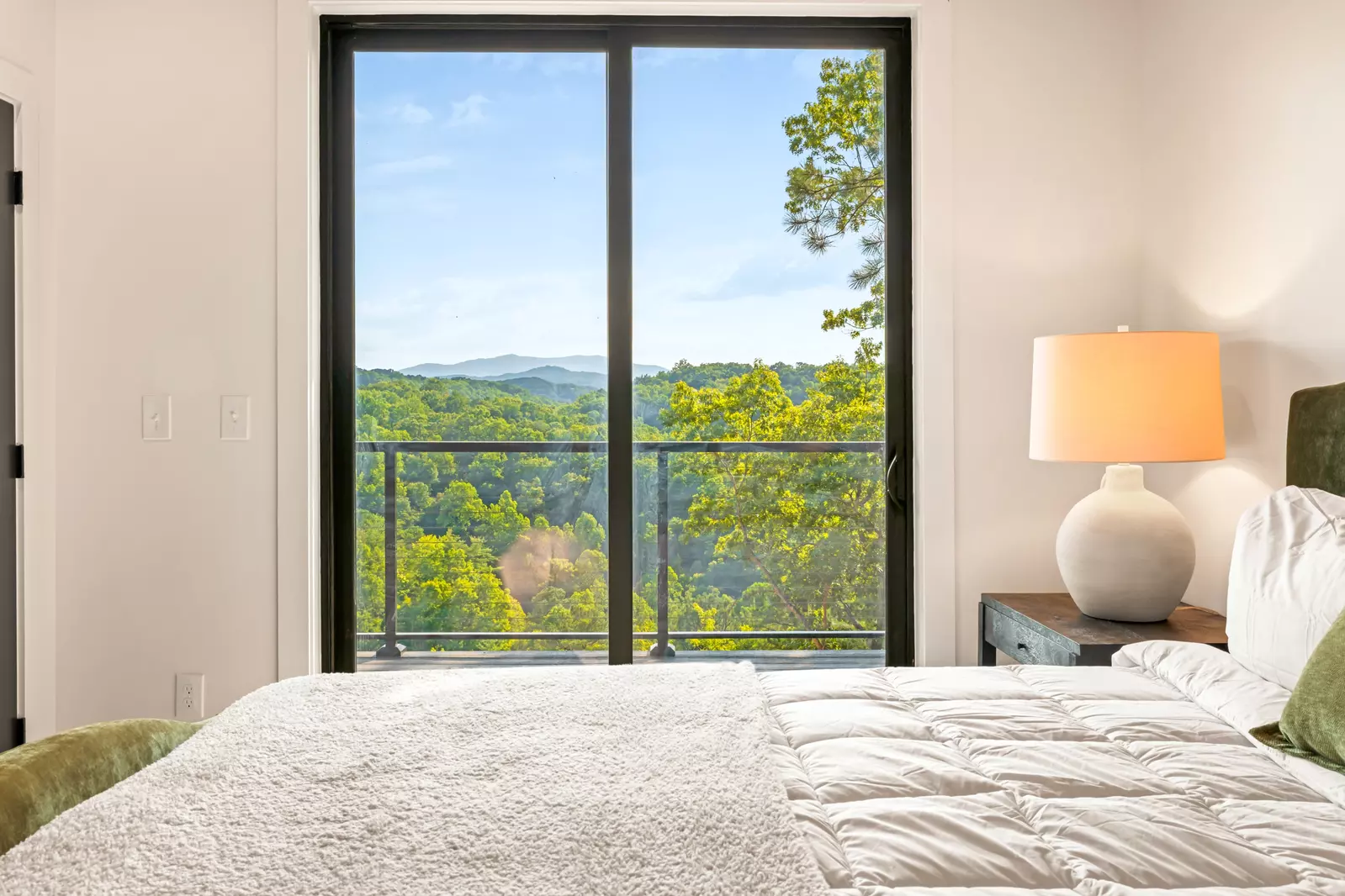 3819 Heavens View Lane