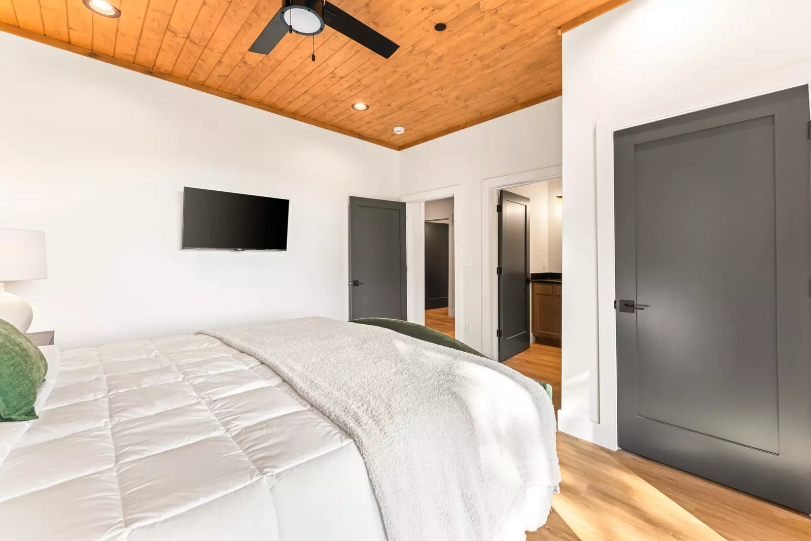 3819 Heavens View Lane