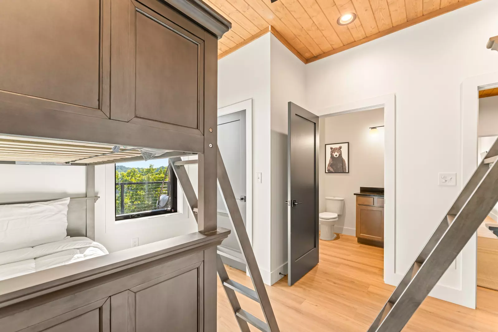 3819 Heavens View Lane